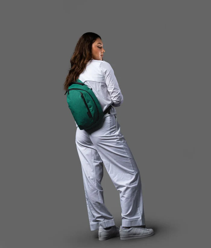 Alpaka Metro Crossbody 鈥?Left Shoulder
