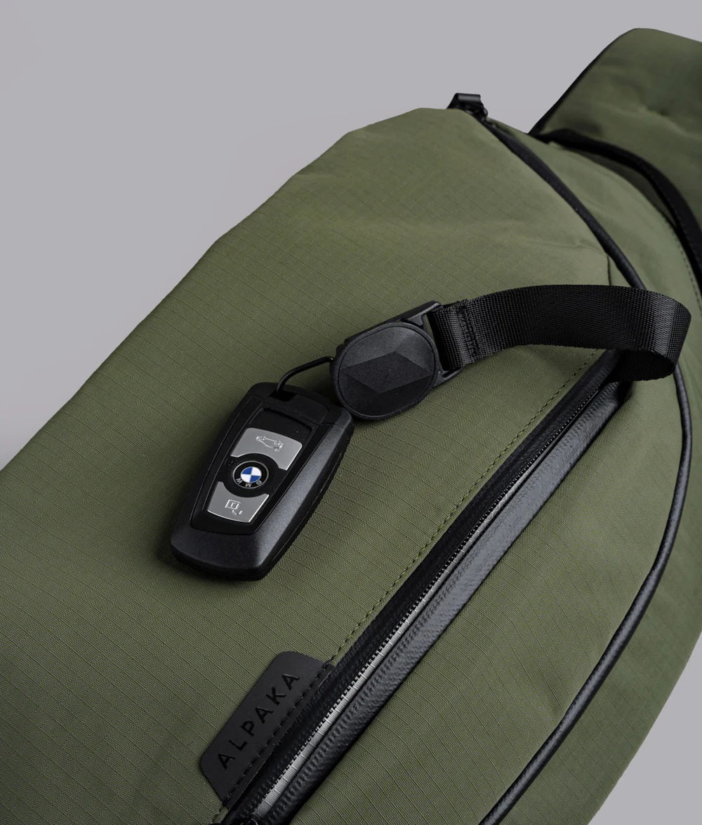 Alpaka Metro Crossbody 鈥?Left Shoulder